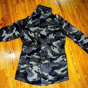Army camouflage jacket wait length draw string inside to accentuate the waist